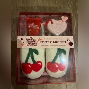 Beauty concepts foot care set cherry bomb
